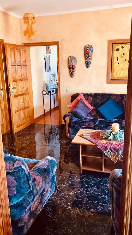 Naomi'S House Guest House Fasnia